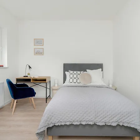 Minimalist Wojciechowskiego With Parking In By Renters *