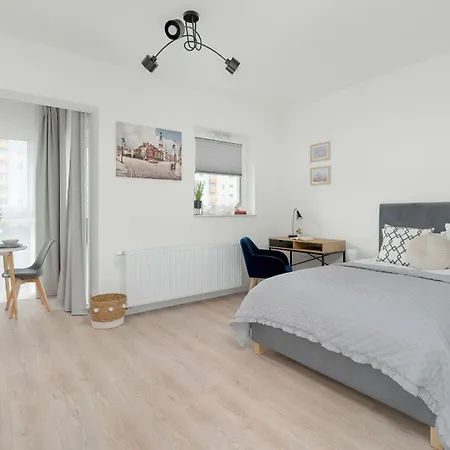 Apartment Minimalist Wojciechowskiego With Parking In By Renters Poznan