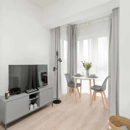 Apartamento Minimalist Wojciechowskiego With Parking In By Renters